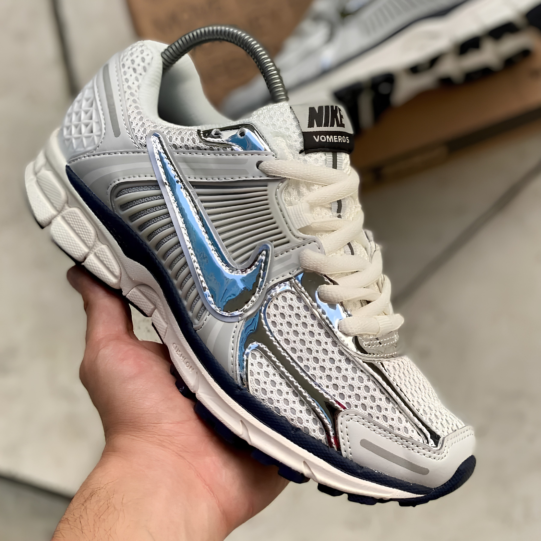 NIKE VOMERO 5 + REGALOS
